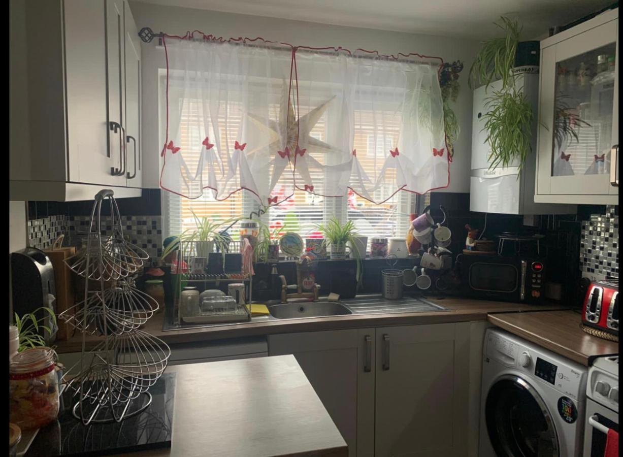 Cosy Room In London Wembley Экстерьер фото