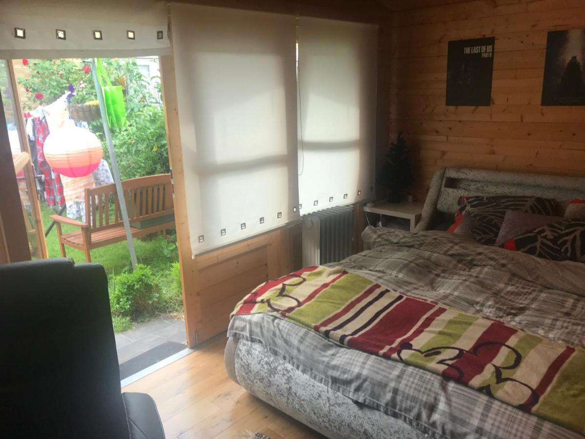 Cosy Room In London Wembley Экстерьер фото